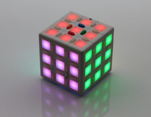 LED MAGISCHER WÜRFEL 7x7x7cm Multi-Cube Zauberwürfel Würfel Spielzeug Spiel 32 