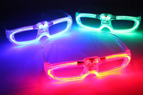 Kaufe LED-Brille, anpassbar, BT-LED-Brille, buntes Licht, leuchtende  Brille, DIY-Nachrichten, 31 Animationen, 11