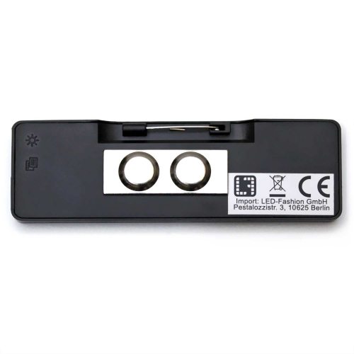 Leuchtendes Namensschild zum anstecken Laufschrift kabellos per App & USB programmierbar grün Lauftexte I Kleines LED-Display