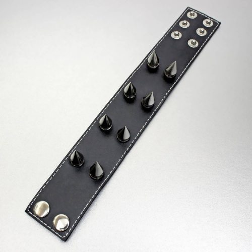 Killer rivet bracelet genuine leather