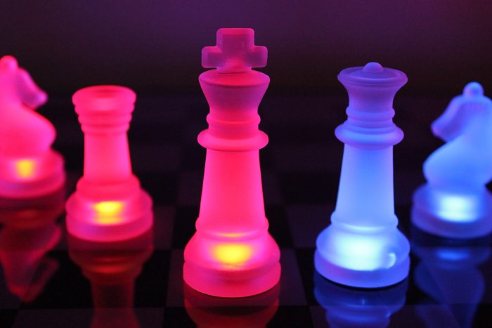 LED Glow Chess Set