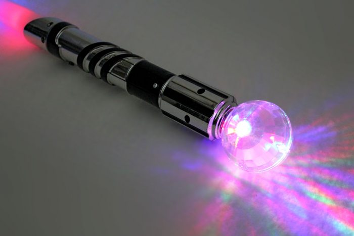 LED-Lichtschwert mit Kristallknauf