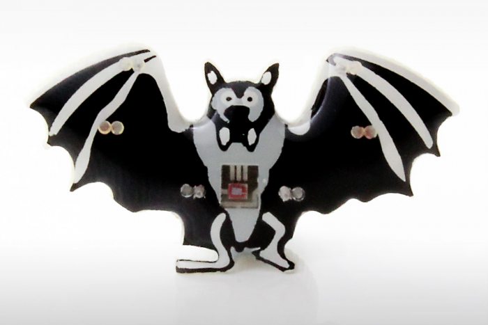 Blinkende Fledermaus Pin Anstecker Brosche Blinki Button