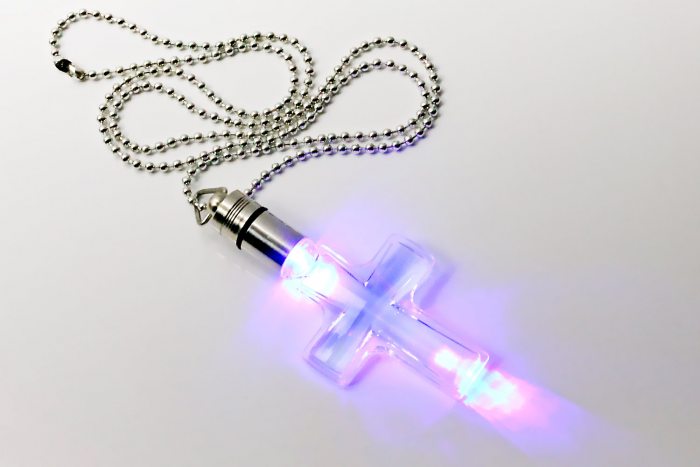LED Kreuz Kette leuchtende Halskette Kinder Geschenkidee