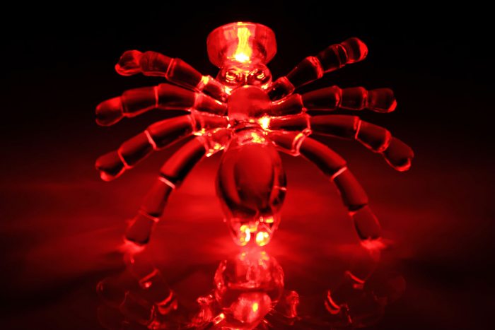LED Spinnen Kette Blinkende Halskette Halloweenparty