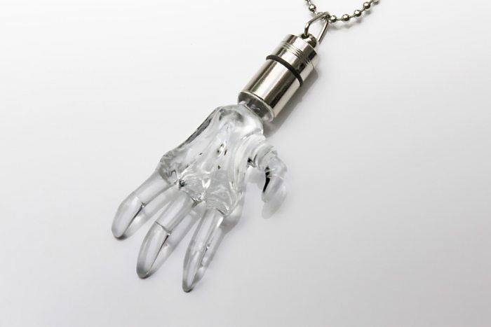 LED Krallen Grusel Kette Blinkt Halloween Halskette Karneval