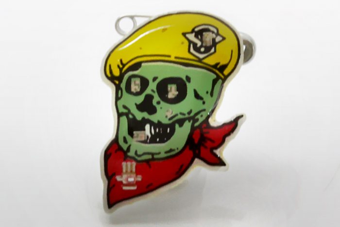 LED-Anstecker Zombie-Soldat Anstecker Brosche Blinki Pin Button