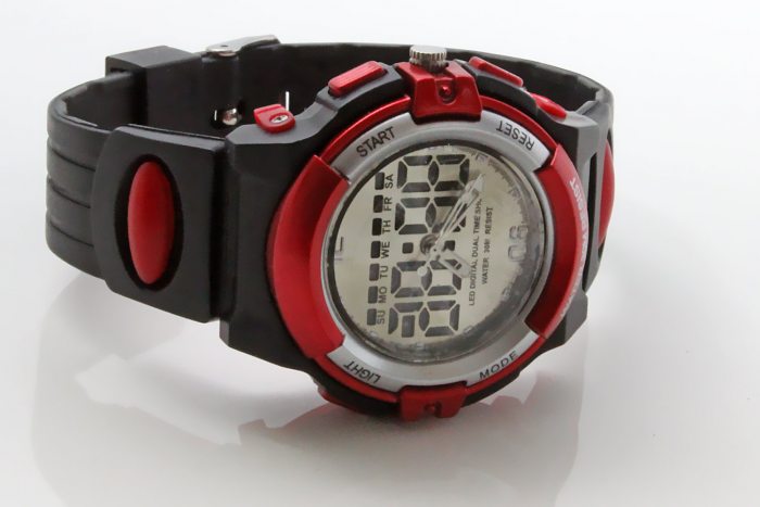 LED Armbanduhr mit digitaler und analoger Anzeige