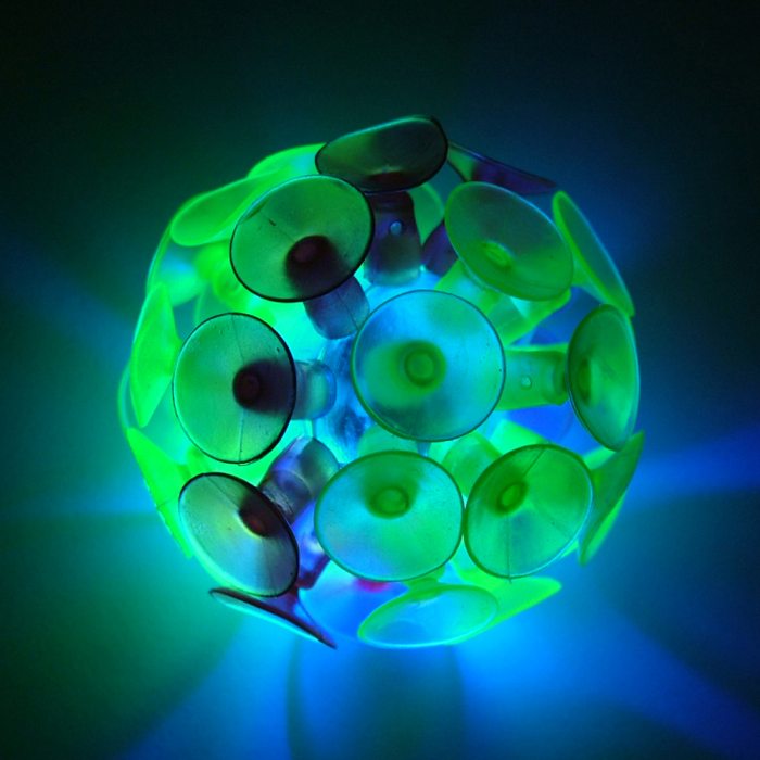 Light ball with knobs