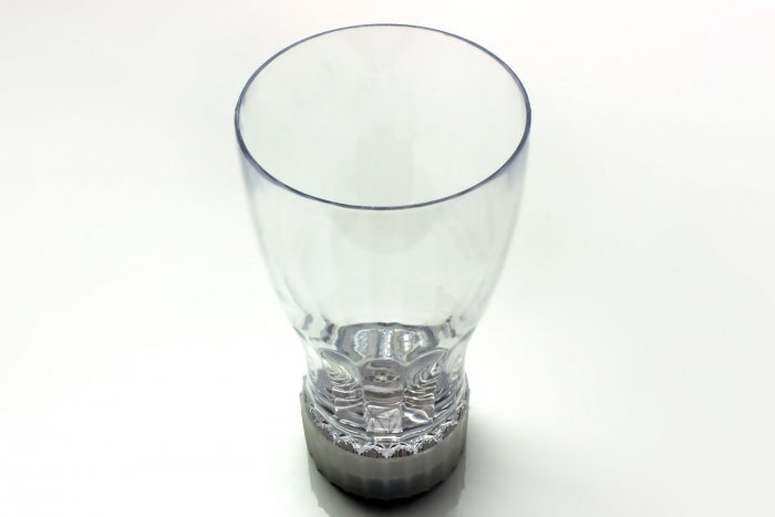 LED-Trinkbecher 300 ml 15 cm hoch I Multicolor Party Becher blinkt und leuchtet I Partyzubehör Tischdekoration