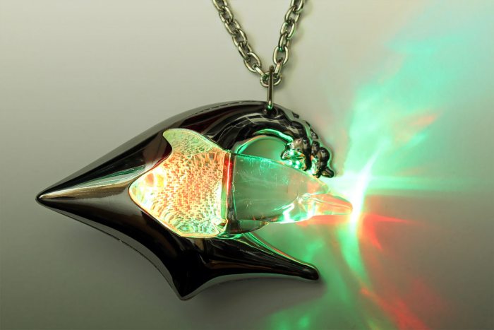 LED Farbwechsel-Delfinkette Delphin Schmuckanhänger mit Kette