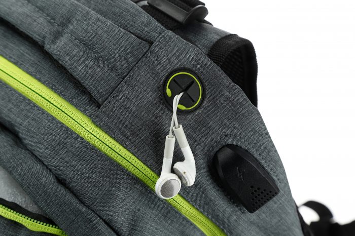 Leuchtrucksack mit Kopfhörerkabel-Ausgang