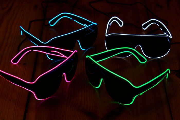 soundaktivierte leuchtbrille aviator