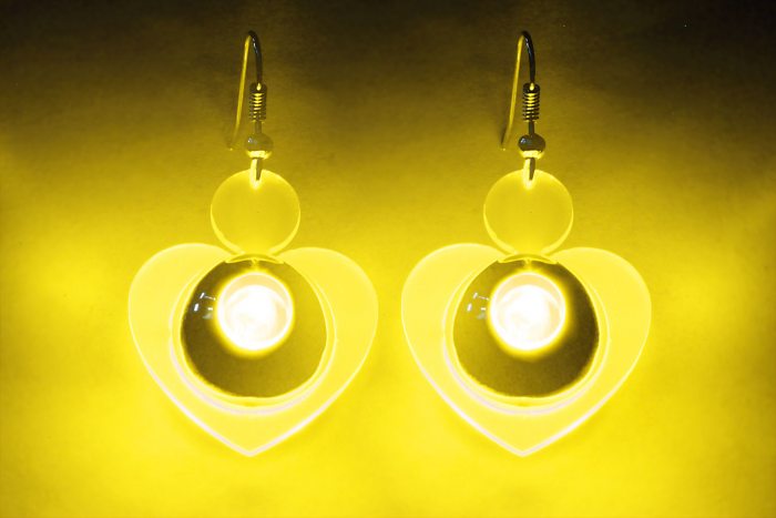2 Stück LED-Ohrhänger Herz Herzohrhänger Modeschmuck