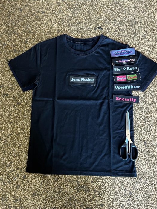 Make your own T-shirt with an interchangeable motif | Personalized T-shirt with insert field – redesign your shirt again and again!