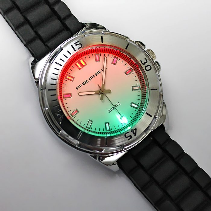 Armbanduhr mit leuchtendem Ziffernblatt