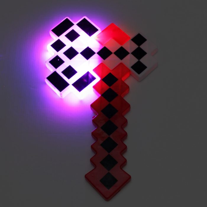 Pixelaxt Rot mit Beleuchtung