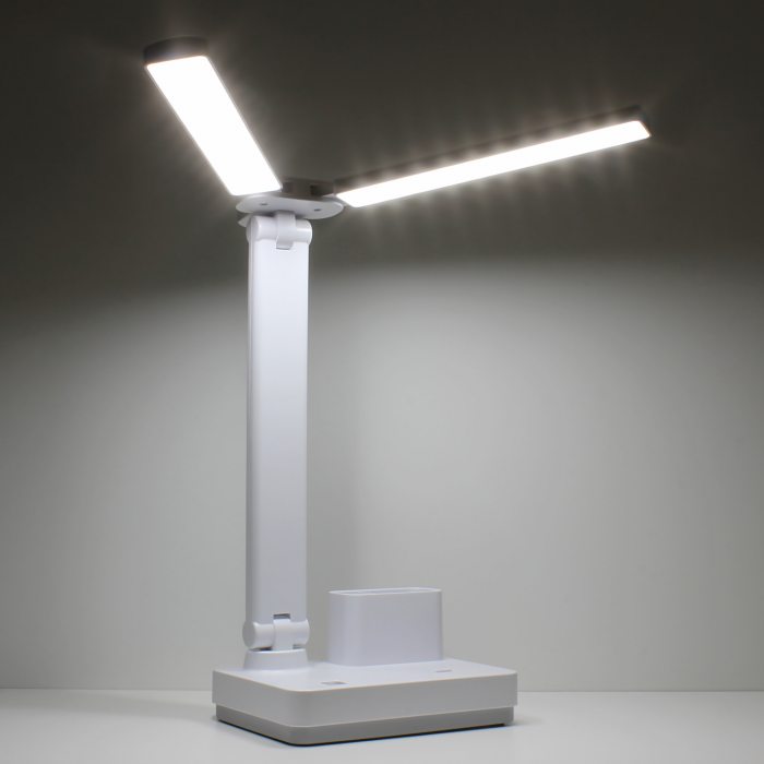 Cool white LED floor lamp