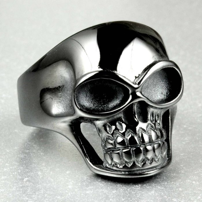 schwarzer totenkopfring biker heavy metal