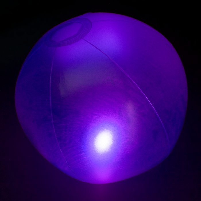 Swimming ball with lighting