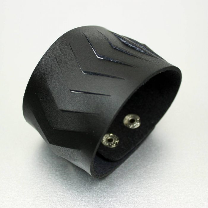 Leather bracelet with snap fasteners