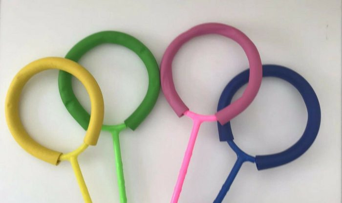 LED Fußkreisel Kinder I Hüpfkreisel Spielzeug Kinder