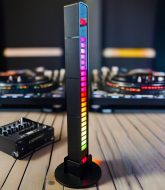 Equalizer Effekt Licht Akku & USB betrieben I Musik & Sprachaktiviertes Rhythmus Licht I Moderne Lichtorgel