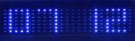 Kleines LED-Text und Uhrzeit Laufschrift Display blau batteriebetrieben