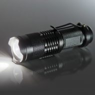 LED-Taschenlampe I Helle Cree LEDS mit verstellbarer Linse günstig Online kaufen