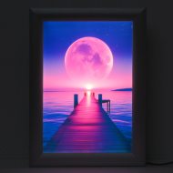 LED-Kunstbild Steg am Wasser mit Riesenmond LED-Leuchtrahmen DIN A4 Aluminium I Synthwave-Poster Hintergrundbeleuchtung I LED-Bilder-Leuchtkasten I Leuchtkasten mit ultraflachem Design & Klapprahmentechnik
