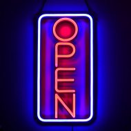 XXL OPEN Schild Neon Retro Look 25x50 cm I Vertikal Hochkannt LED-Schild Neonreklame I Leuchtendes Schild zum Aufhängen mit Netzstecker