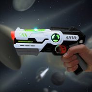 Kinderpistole Space Shooter Gun Weiß mit 5 Sound-Effekten & Vibration I SciFi Spielzeugpistole Licht Schussgeräuschen & Vibrationen I Kostüm Effekt-Laserpistole