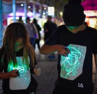 Interaktives & leuchtendes Glow UV T-Shirt für Kinder Leuchtshirt Illumitated Apparel Größen nur noch 104  (3-4 Jahre)  & 116  (5-6 Jahre)