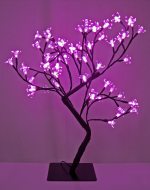 Leuchtender LED-Baum Wohnaccessoire