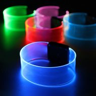Transparentes LED-Armband mit Magnetverschluß I Leuchtarmbänder blau rot grün pink I Festival-Armband  Schlagerparty & Konzertarmband