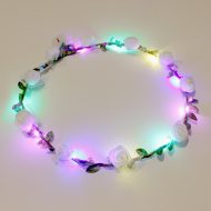 Weiße Rosen-Haarkranz mit bunten LEDs ⌀ 19 cm I LED-Blütenkranz Haarreif I Frühlingsblüten mit Blätter Haarkranz I LED-Haarreif Blumenkranz JGA & Hochzeit kaufen